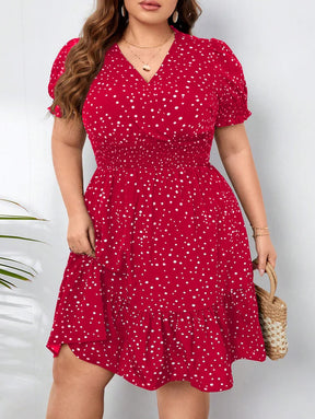 Vestido Curto Plus Size Decote V Manga Curta